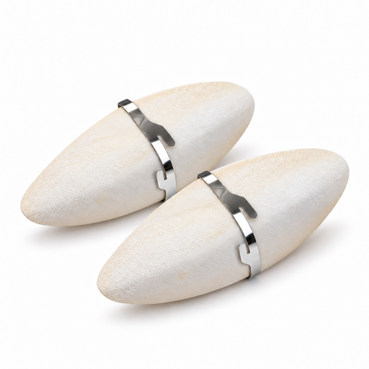 Natural Cuttlebone for Birds Parakeets Canaries Cockatiels Small Conures Mynahs Toucans African Greys All Parrots Snails Totoise, with Holder for Bird Cage (5.5-6 Inch,2Pcs)